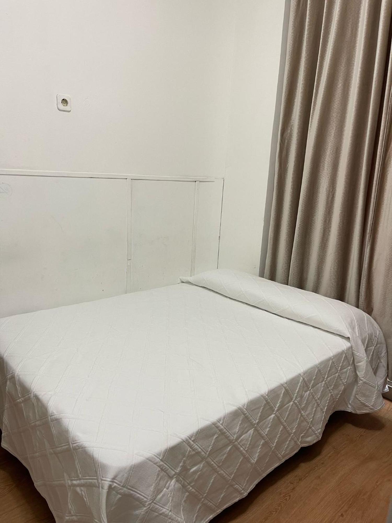 Hostal Daniel Μαδρίτη Εξωτερικό φωτογραφία